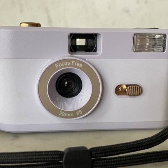 HEYDAY 35 MM Film Camera Built In Flash Soft Purple - Picture 2 of 12